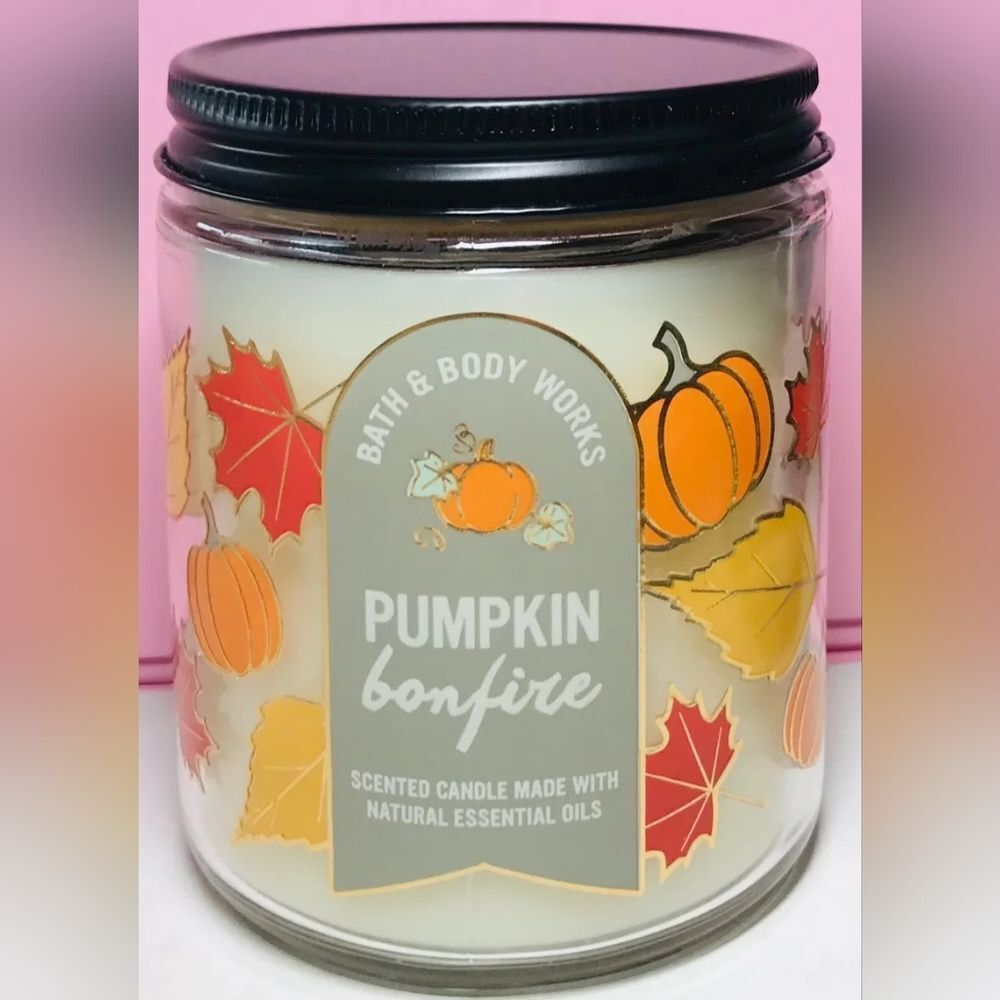 Bath & Body Works PUMPKIN BONFIRE ~ 7oz SINGLE WICK CANDLE ~